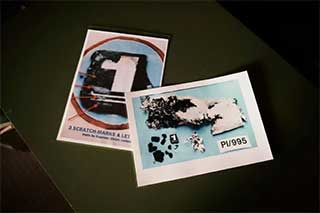 Forensik für Fortgeschrittene – im winzigen Teilchen PT/35 (b),
entdeckt im Hemdkragen des Fundstücks PI/995, steckt die
Wahrheit von «Lockerbie».