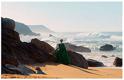 Filmstill aus „Porträt einer jungen Frau in Flammen“. arte-Magazin 09 / 21, S. 48